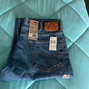 NWT Men’s Levi’s 550 Relaxed Fit Jeans 38 x 30